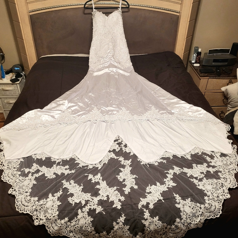 Wedding dress